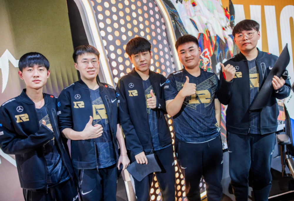 开云下载-RNG轻取C9，Viper单局斩获MVP宿命之战淘汰赛，点燃全场激情