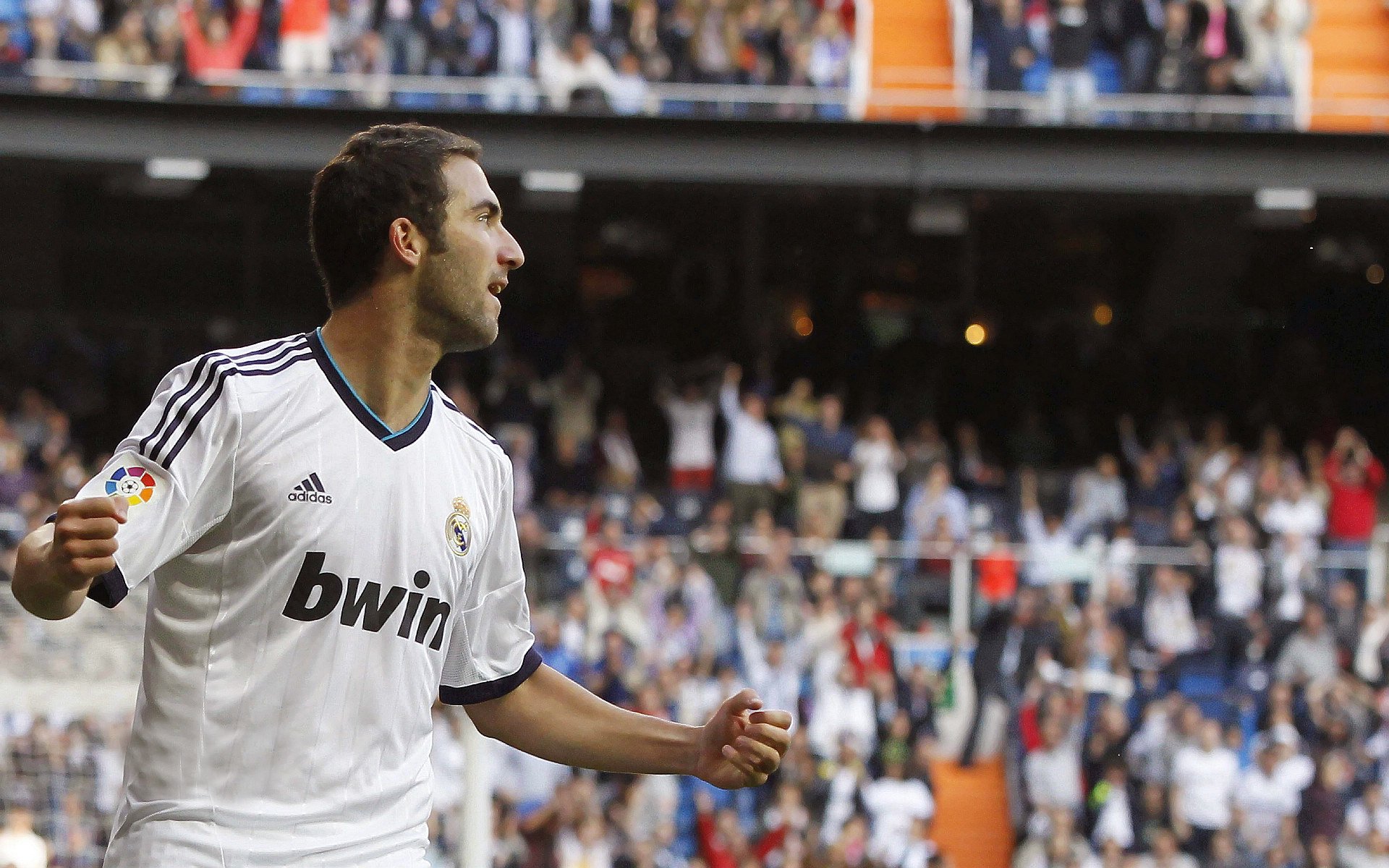 开云-奥运周期关键战之夜，拉梅洛·鲍尔，撕裂防守的魔法师，当之无愧的焦点